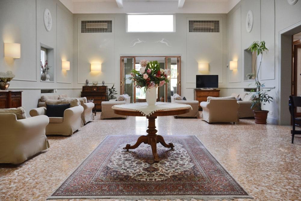 Touring Wellness&beauty